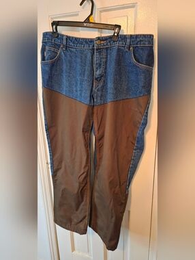 Cabela Brush Blue Jeans With Brown   Size  36 X30
